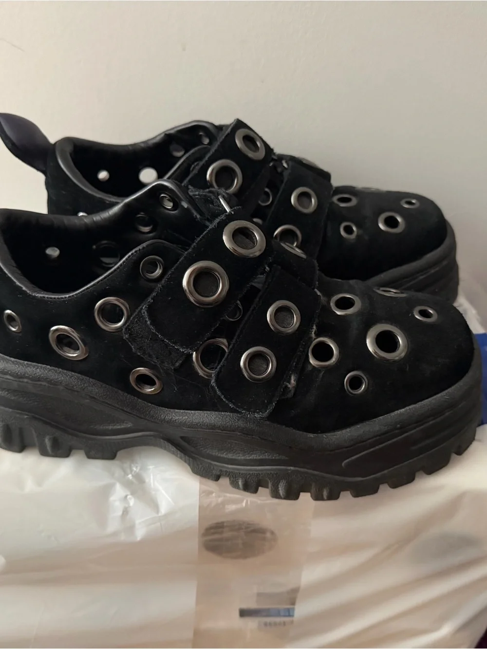 Eytys SSENSE Exclusive Grommet Angel Sneakers - Picture 2 of 9